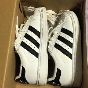 Tennis shoes for kids , adidas superstar